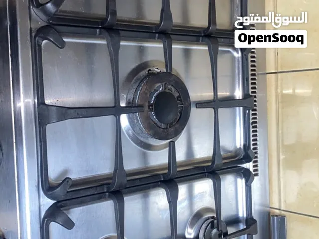 للبيع فرن حالة جيدة و نظيف
