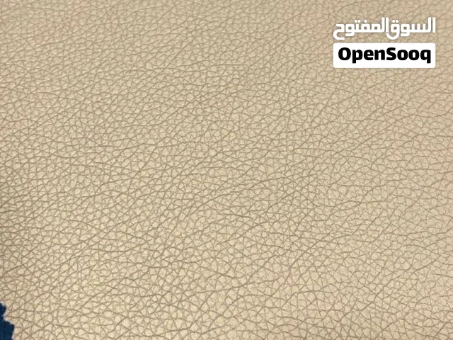 تشكيلة فاخرة من أقمشة الجلد بنقشة التمساح بجودة عالية وأسعار مميزة لتنجيد المقاعد و أطقم الكنب