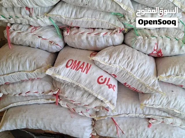 متوفر طعام و تمر بسعر مناسب للجميع و أقل من سعر سوق