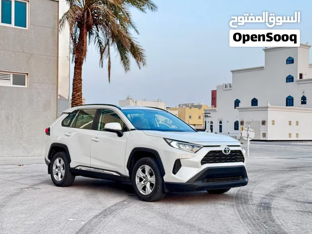 TOYOTA RAV4 2021 - SINGLE OWNER / WELL MAINTAINED