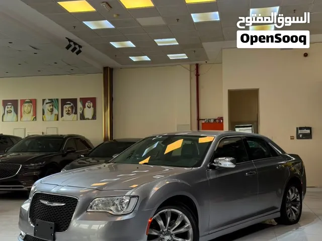 كرايزلر C300 2018 بحالة ممتازة  العزاوي موتورز لتجارة السيارات 183