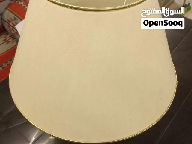 تيبل لامب مزخرف جميل جدا بحاله ممتازه