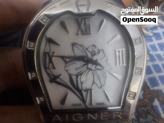 ساعة Aigner Verona (موديل A48100) النسائية الفاخرة المصنوعة من الفولاذ المقاوم للصدأ (Stainless Stee