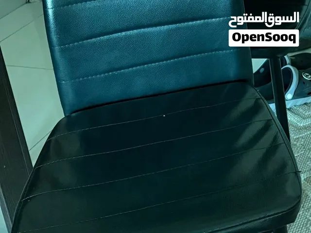 سفره واربع كراسي