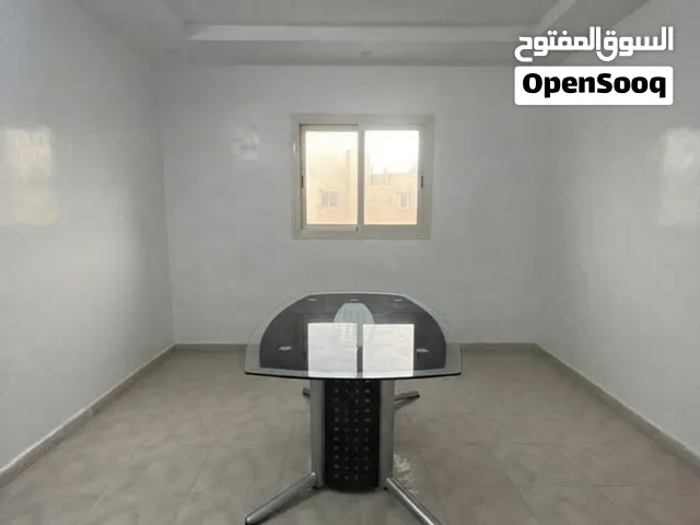 طاولة مكتب زجاج