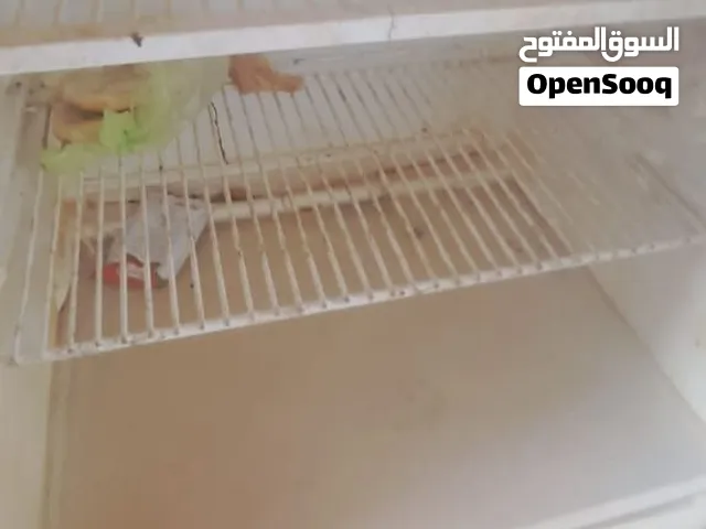 للايجار شقه مفروشه تلاته غرف صاله مطبخ حمام المكان ام درمان شارع االشهيده سلمي