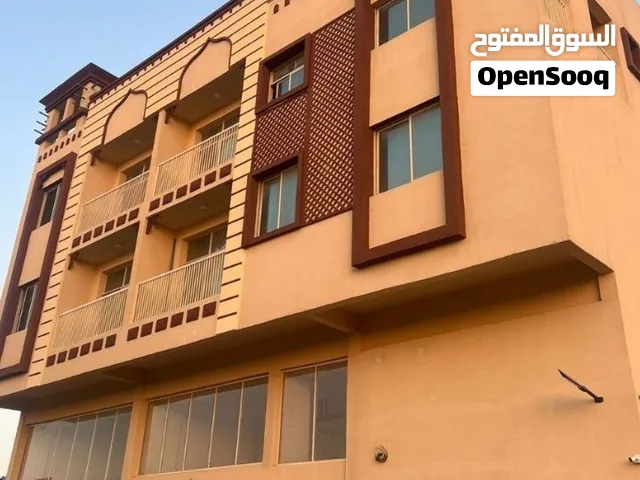 بناية سكنية تجارية