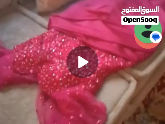 فستان غير مستخدم