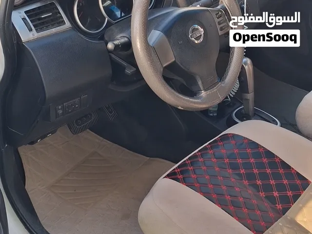 Nisan versa 2011