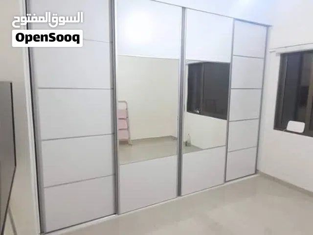 خزائن الحائط السحاب