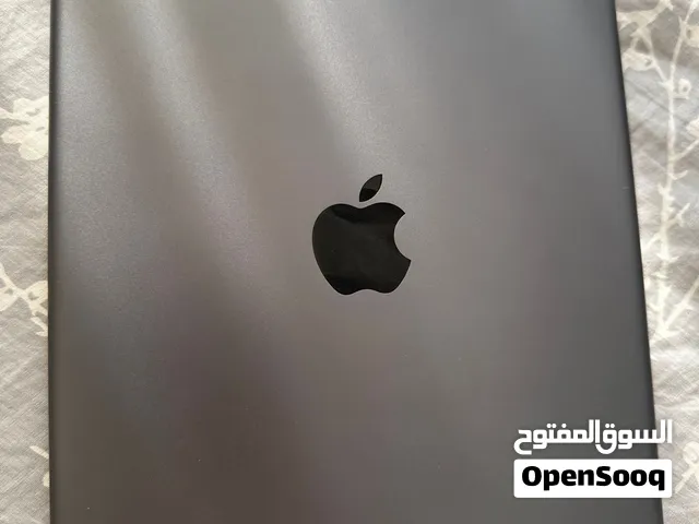 للبيع iPad 8th Generation 10.2” – 32GB – حالة ممتازة
