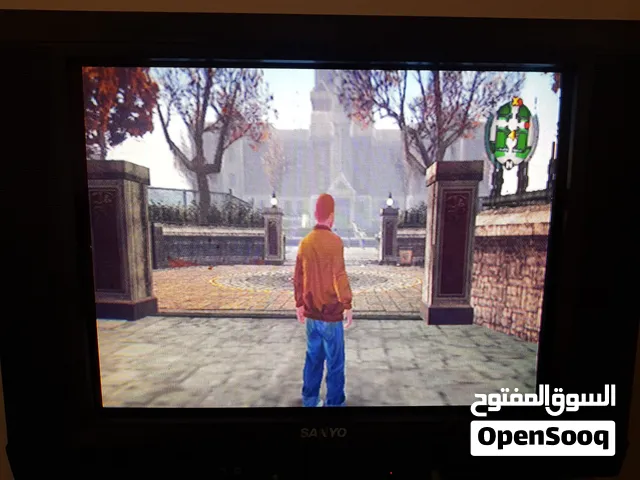 tv crt مع جهاز تحكم بالتلفاز