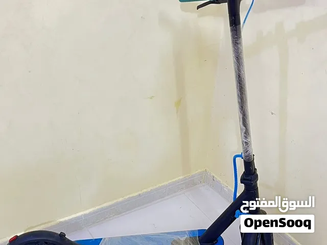 سكوتر كهربائي للبيع نظيف جدا سعر البيع 50 قابل للتفاوض بشيء بسيط جداً