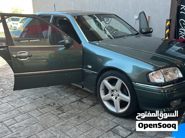 مرسيدس c180