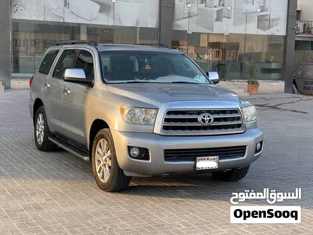 Toyota Sequoia 2012 (Silver)