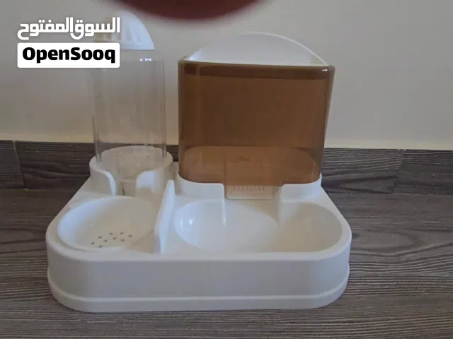 وعاء طعام و ماء للقطط جديد