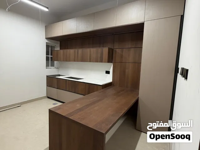 فيلا راقيه للبيع بموقع استثنائي في بوشر بمساحة بناء 241 م