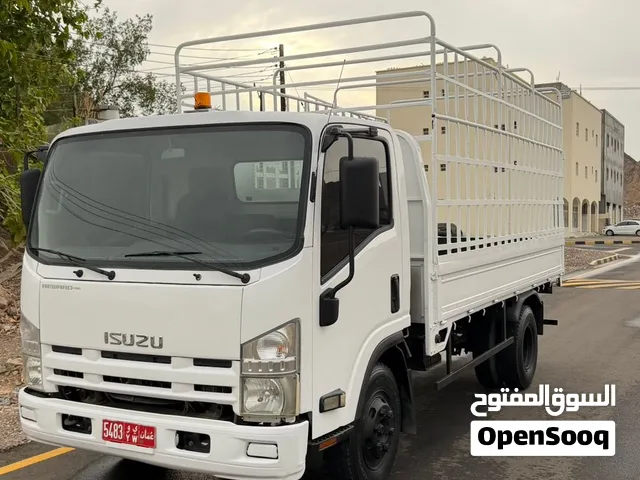 للبيع شاحنة ايسوزو 3.5طن