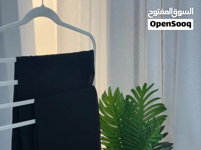 عرض قوي شيلتين ب 5ریال فقط نوع القماش متوفر (طبيعي+ دجى ليل ) لون اسود فحم الطول مترين والعرض28