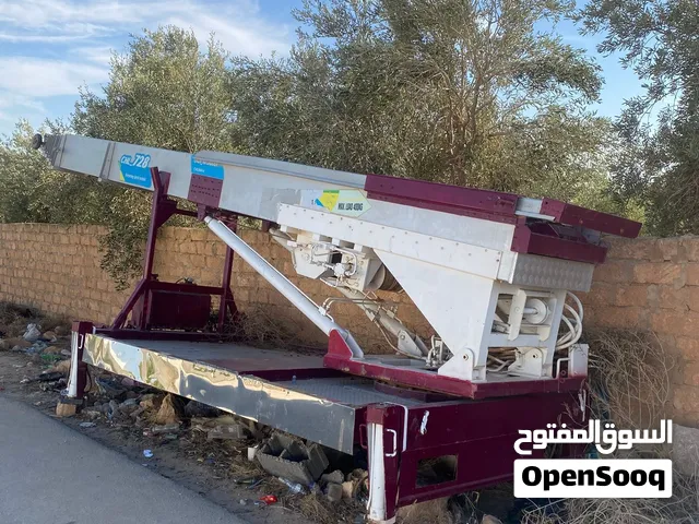 ونش رفع وتنزيل مواد بناء او اثاث (سلم أو مصعد هيدروليكي للمواد) بلد صنع كوريا تاريخ صنع 2020
