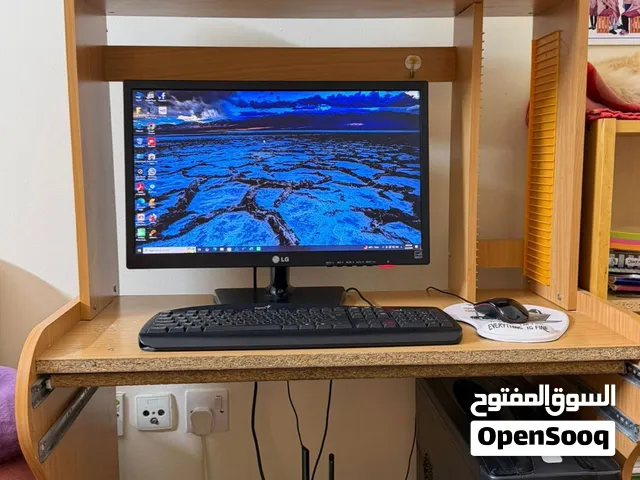 Pc + 2 screen with all pc equipment for sale