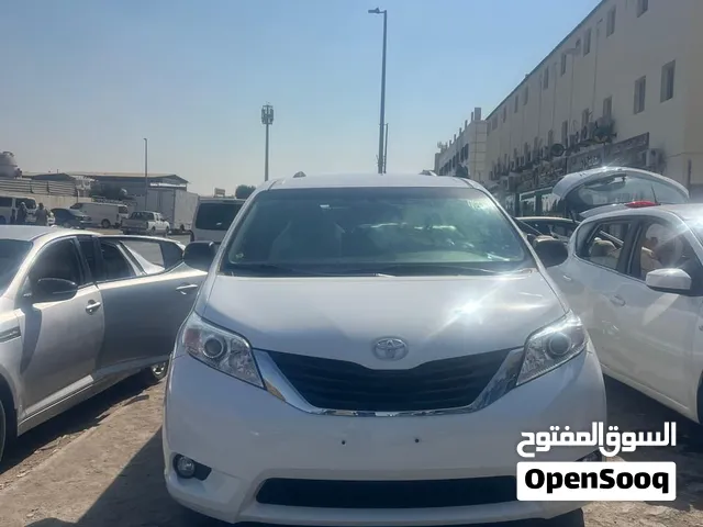 Used Toyota Sienna in Abu Dhabi