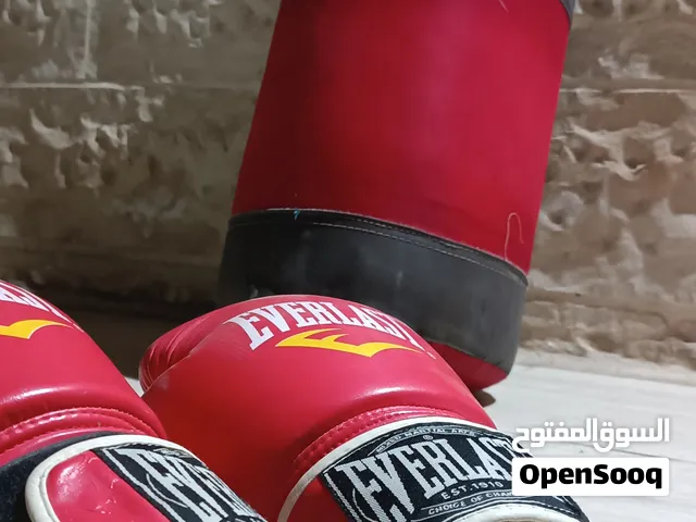 كيس ملاكمة falcon الأصلي تعليق  طول 100سم وزن 50كغم محشي قماش مبطن فلين مع جميع مستلزماته للبيع