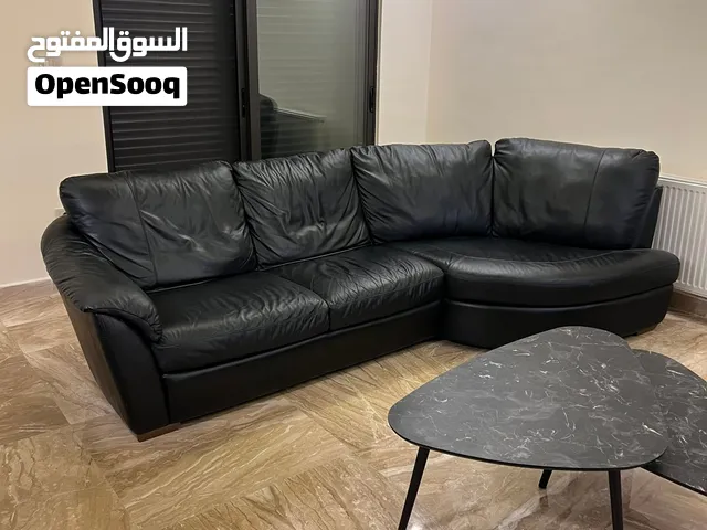 كورنر جلد ايكيا بحاله ممتازه للبيع