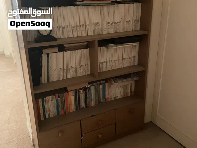 خزانه كتب و احذيه