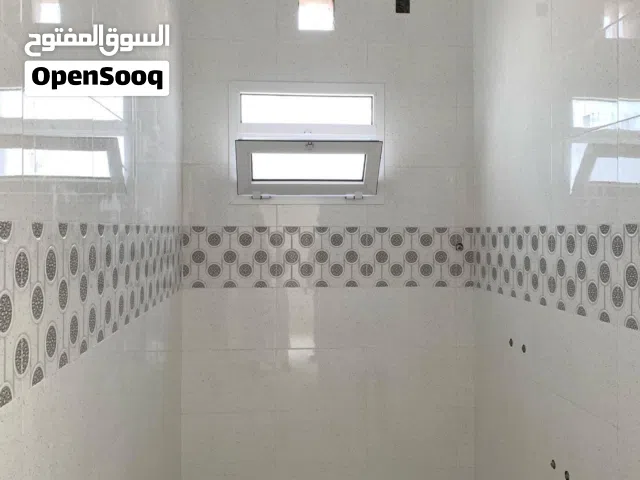 توين فيلا للبيع ( فرصة جميلة ) للجادين.