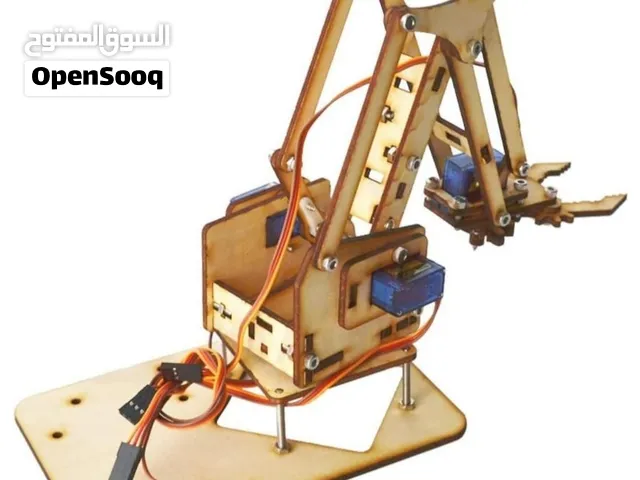 اصنع روبوتك بنفسك مع Robot Arm الخشبي!
