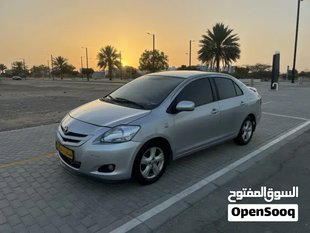 تويوتا يارس 2008 خليجية وكالة عُمان المالك الاول مع تأمين ومرخصة، أوتوماتيك، لون رصاصي ،