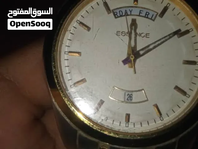 ساعة يد ماركه تحتاج الى بطاريه فقط الساعه مضمونه الساعه ضخمه جدا الأغنياء