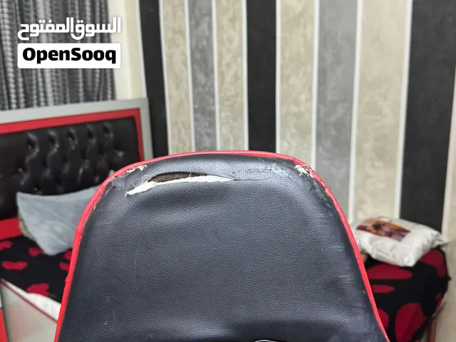 كرسي جيمنغ اصلي جديد حقو 100 للبيع ب 70 وفيه مجال للمهتم بس فيه مرعه صغيره بلطهر