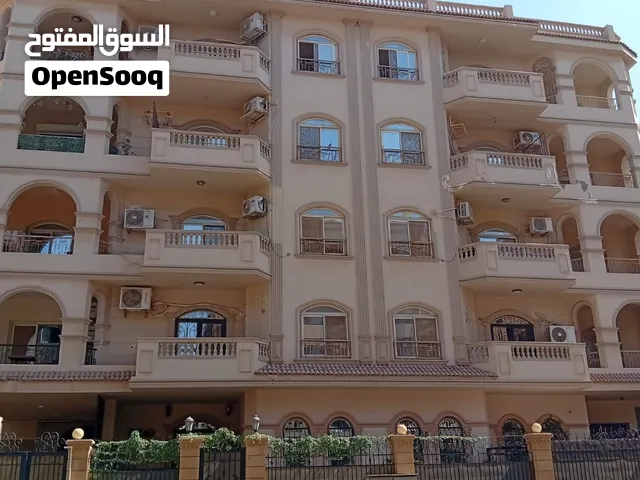لسرعة البيع شقة متشطبة هبيعها ب 5 مليون بالتقسيط بدل 7 مليون -3غرف - في ارقي مناطق التجمع
