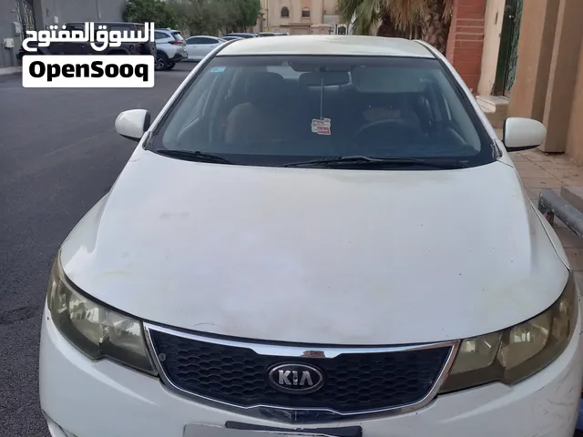 كيا سيراتو 2013 للبيع السعر 17 الف قابل للتفاوض مع الجاد والصامل ماكينة جديدة على الشرط