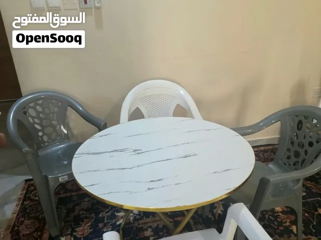 طاولة حدايق مع الكراسي للبيع