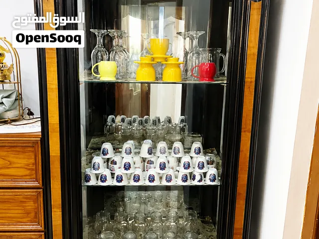 باترينا معرض للبيع
