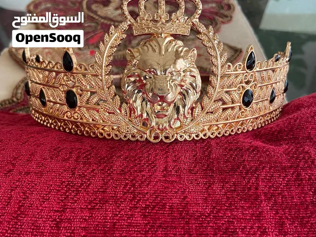 Golden crown تاج ذهبي تاج ملكي فاخر بتصميم رأس الأسد الذهبي