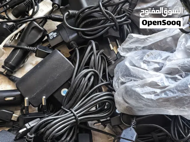 مجموعة شواحن ووصلات مشكلة اجهزة قديمة ومفقودة  باسعار مناسبة جدا