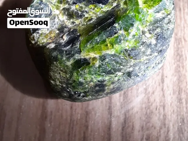 حجر العقيق الأخضر الطبيعي - قطعة فريدة وفاخرة