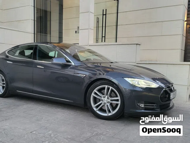 تسلا S85 2015 مواصفات أوروبيه - ملف وكيل Premium Package