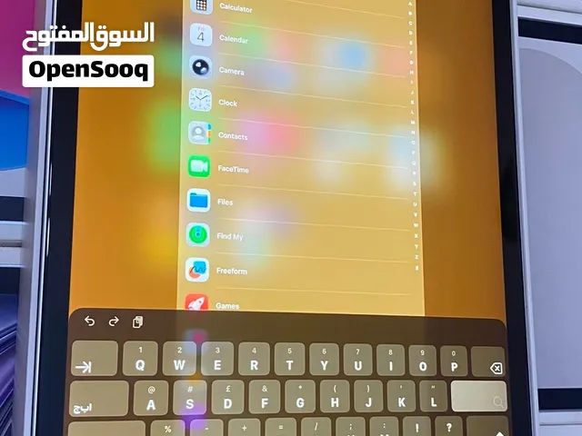 iPad Pro 2020 A12z آيباد برو الجيل الثاني بحالة ممتازة تخزين 256gb معاه كامل الأغراض الاصلية