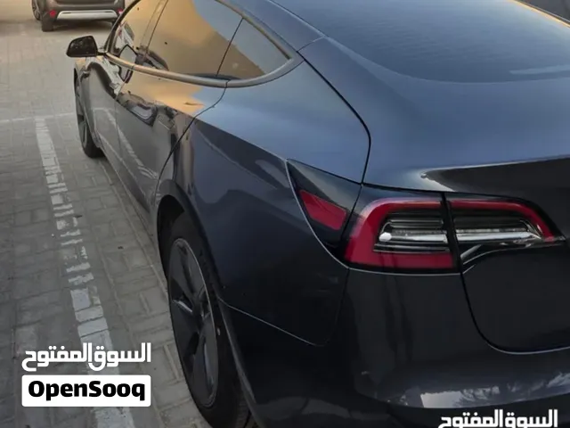 للبيع سياره تيسلا 3 موديل 2022
