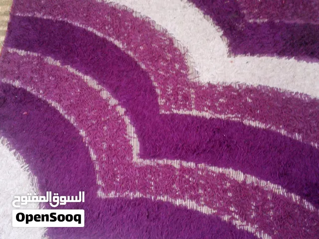 موكيتة صالون بحاله ممتازه للبيع ب 12 دينار