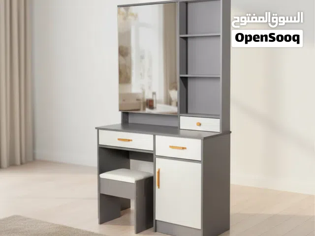طاولة تسريحة مودرن Grain Line مع مرآة منزلقة ومساحات تخزين واسعة