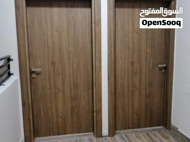 Turkish Full.. fiver doors we r manufacturing here any design by different colour