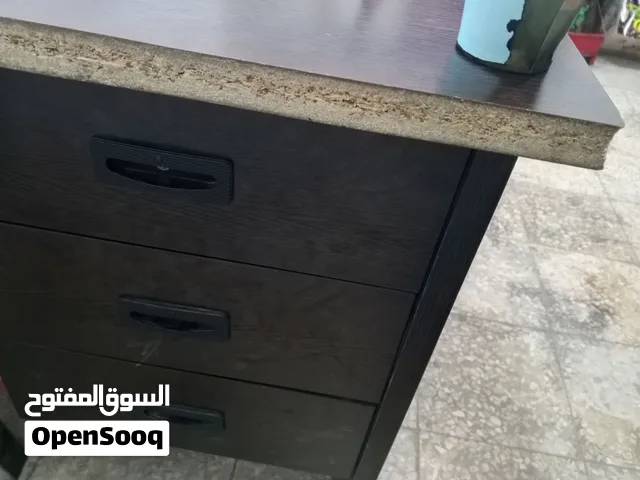 طاوله للبيع اقرأ الوصف
