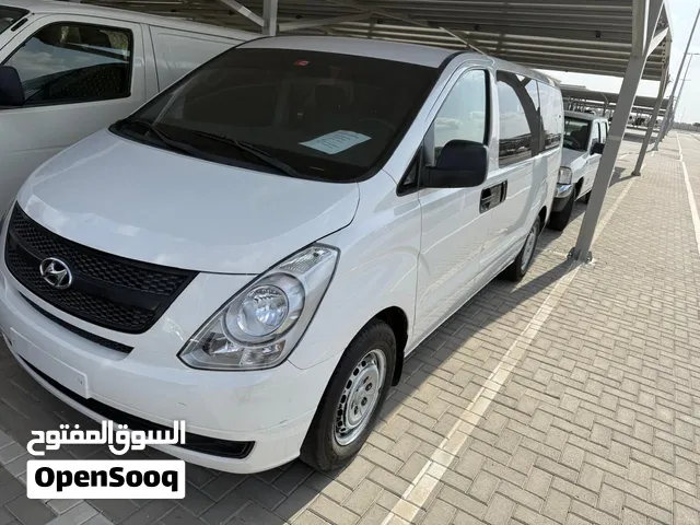 Hyundai H1 2017 12 seats Clean Car