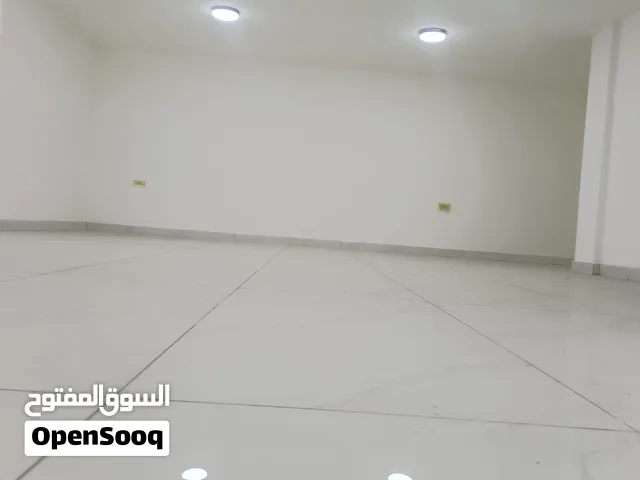 محل تجاري للإيجار – الشميساني  شارع عام الرقم المرجعي 44090